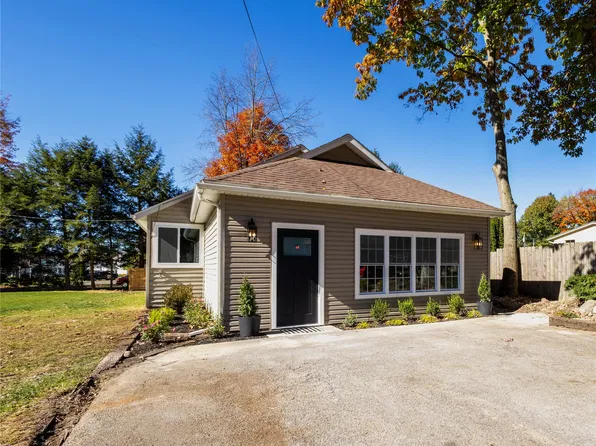 10613 Cherokee Trl, Conneaut Lake, PA 16316