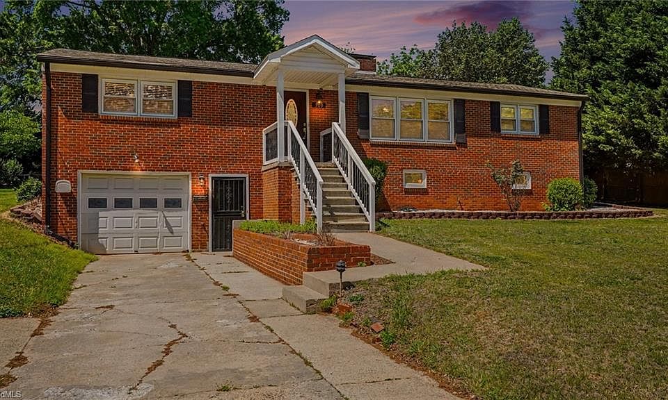 1st image of 509 Greentree Dr