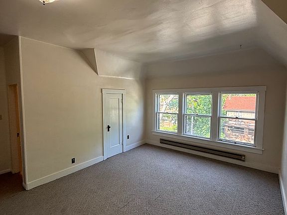 5th image of 1041 7th St APT 403