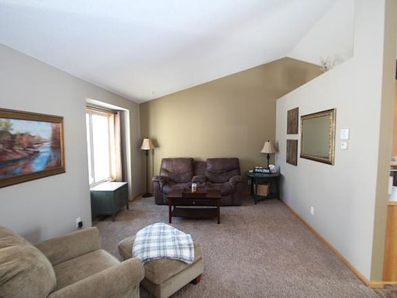 3rd image of 10460 62nd St NE