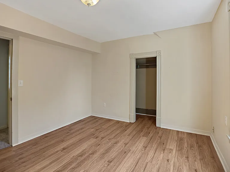 882 Raymond Ave — Photo 23