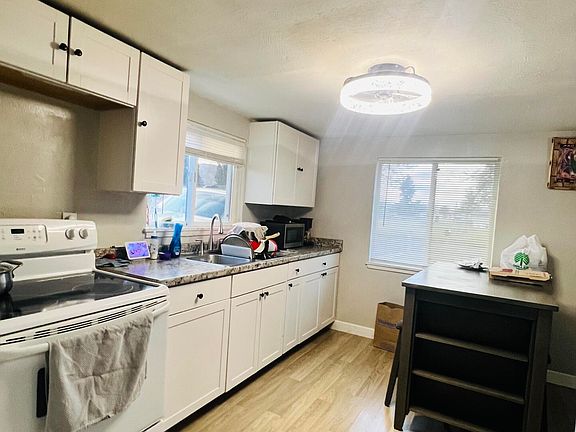 4th image of 3609 3rd St