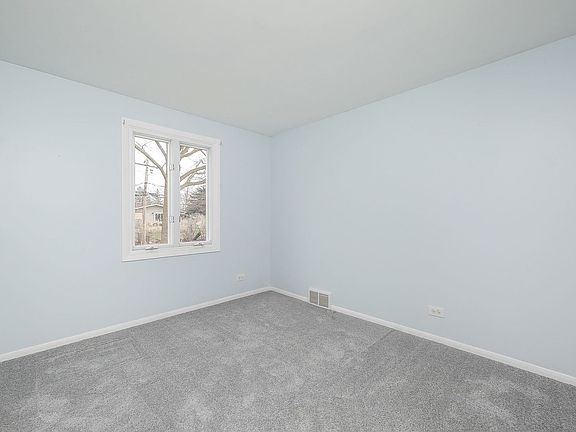 4th image of 5309 Larkspur Ln