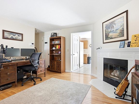 4th image of 35 Beech Hill Ave #0