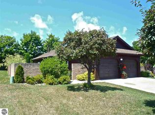 2157 Hammond Pl W, Traverse City, MI