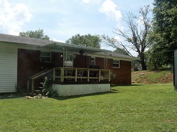 2nd image of 495 Parker Memorial Dr