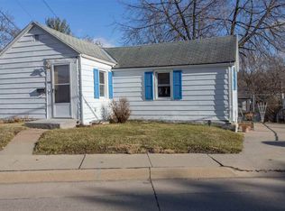348 College St, Dubuque, IA 52001