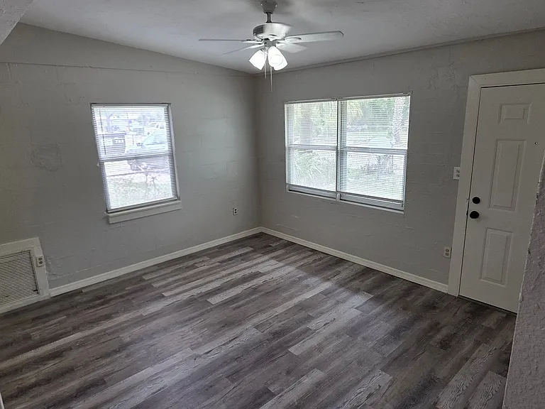 2425 Dixie Ave — Photo 15