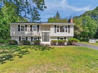 75 Marshall Ave, Warwick, RI 02886