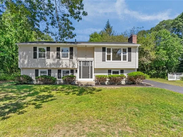 75 Marshall Ave, Warwick, RI 02886