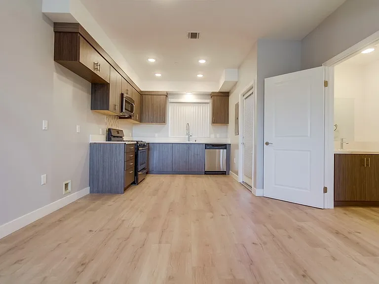 (Ar/Ji/Yo:B) 10960 Ratner Street — Photo 18