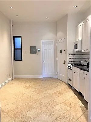 Rented by CitySites Real Estate Group | media 11