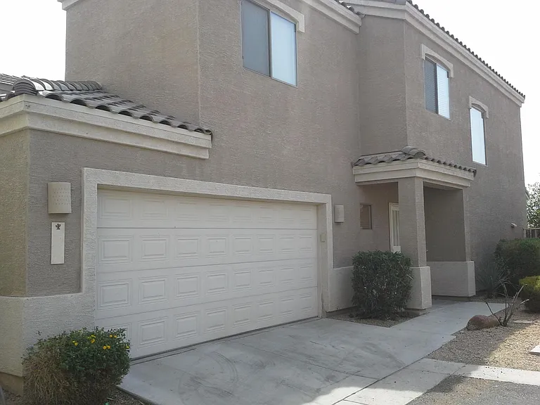 22214 N 29th Dr — Photo 2