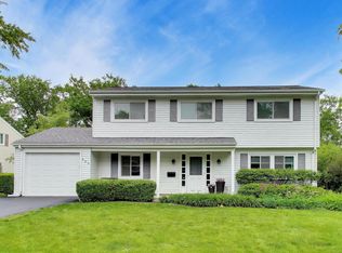 409 Willow Ave, Deerfield, IL 60015