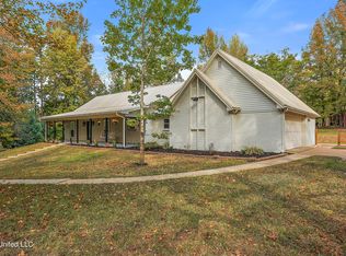 503 N Springlake Cir, Terry, MS 39170