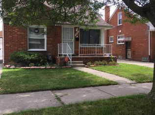 6894 Warwick St, Detroit, MI 48228