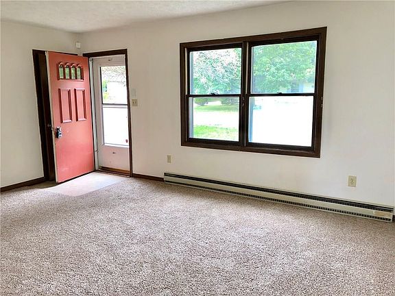 3rd image of 157 Hitchcock Dr