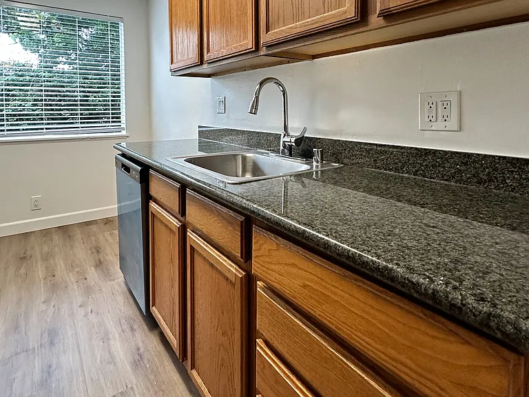 The Chase Apartment Homes — Photo 8