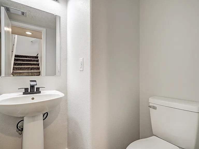 7817 Louisiana Blvd NE #103 — Photo 11