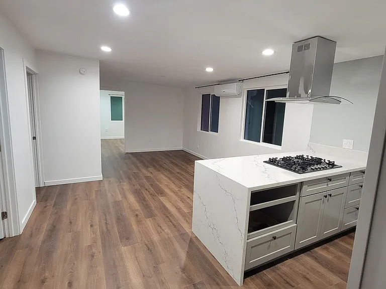 14701 Astoria St #14703 — Photo 5