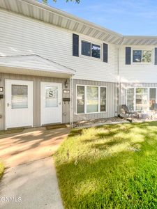 16 Westfield Cir, Minot, ND, 58701