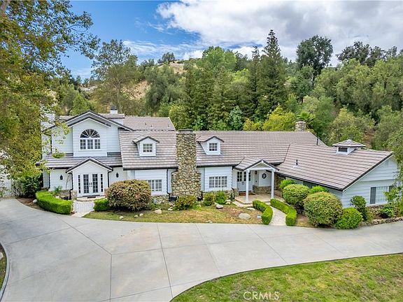4th image of 24232 Long Valley Rd