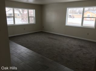 1316 Vandenberg Cir, Sergeant Bluff, IA 51054