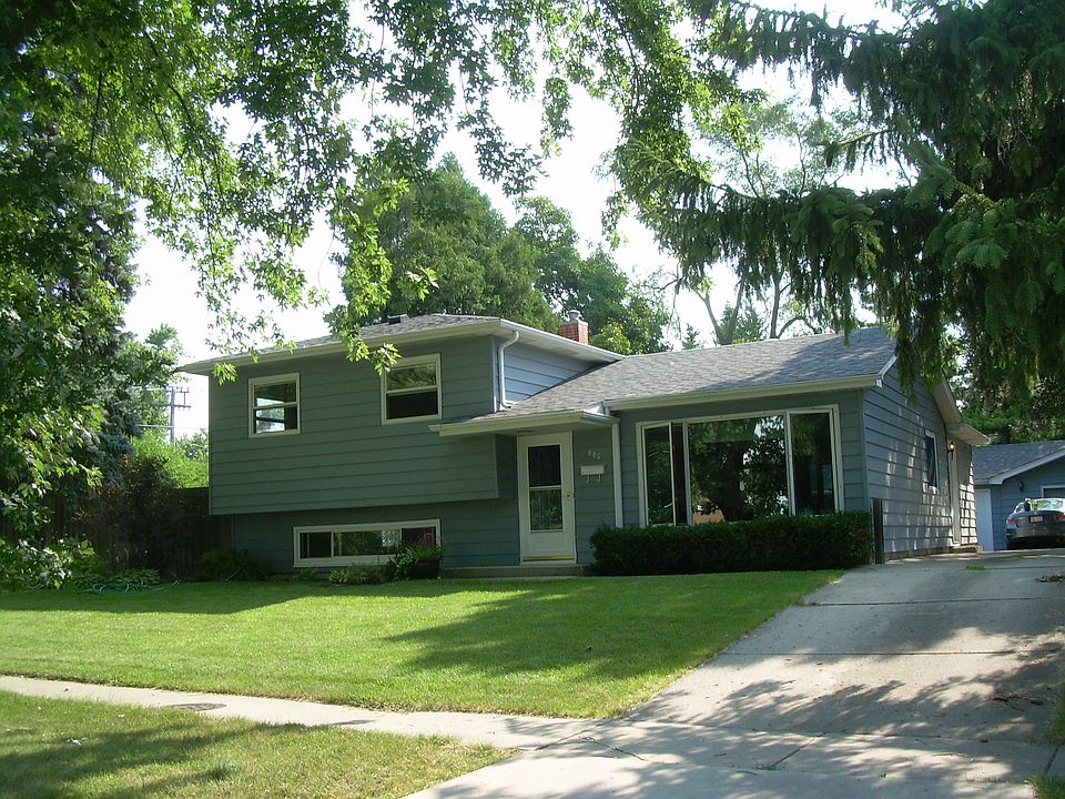 1st image of 661 N Emerald Ave