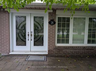 28 Lakeland Cres, Richmond Hill, ON L4E 2Z8