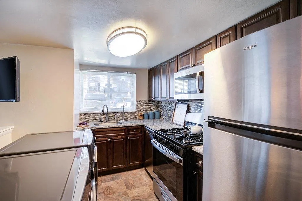 Princeton Estates Apartment Homes — Photo 3