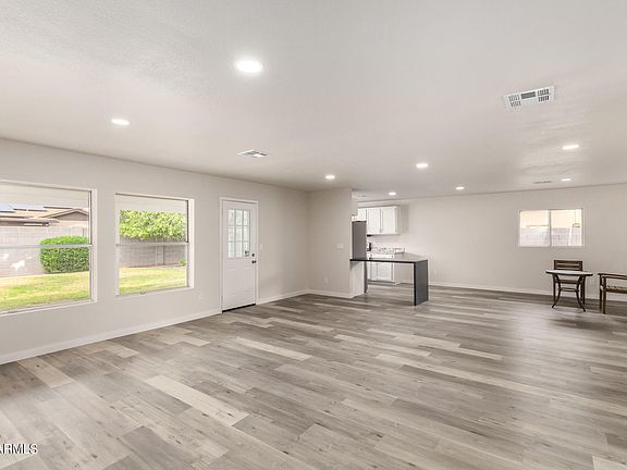 3rd image of 1348 W PECOS Avenue