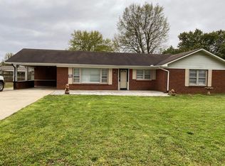 402 Stevens Ave, Muscle Shoals, AL 35661