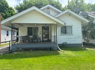 917 Brentwood Ave, Youngstown, OH 44511