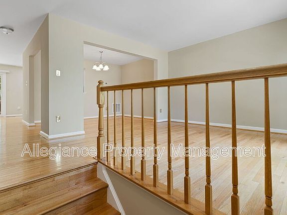 5th image of 8073 Morning Meadow Ct