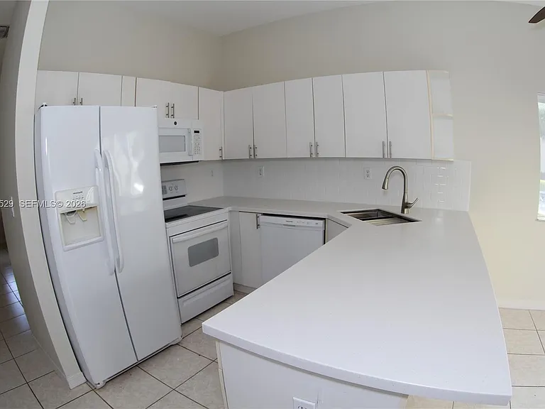 21511 SW 87th Ct #21511 — Photo 15