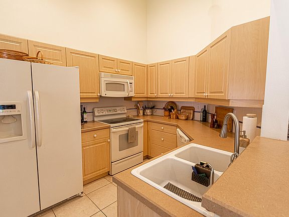 3rd image of 467 NW Lismore Lane