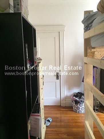 2nd image of 60 Charlesgate E #35B