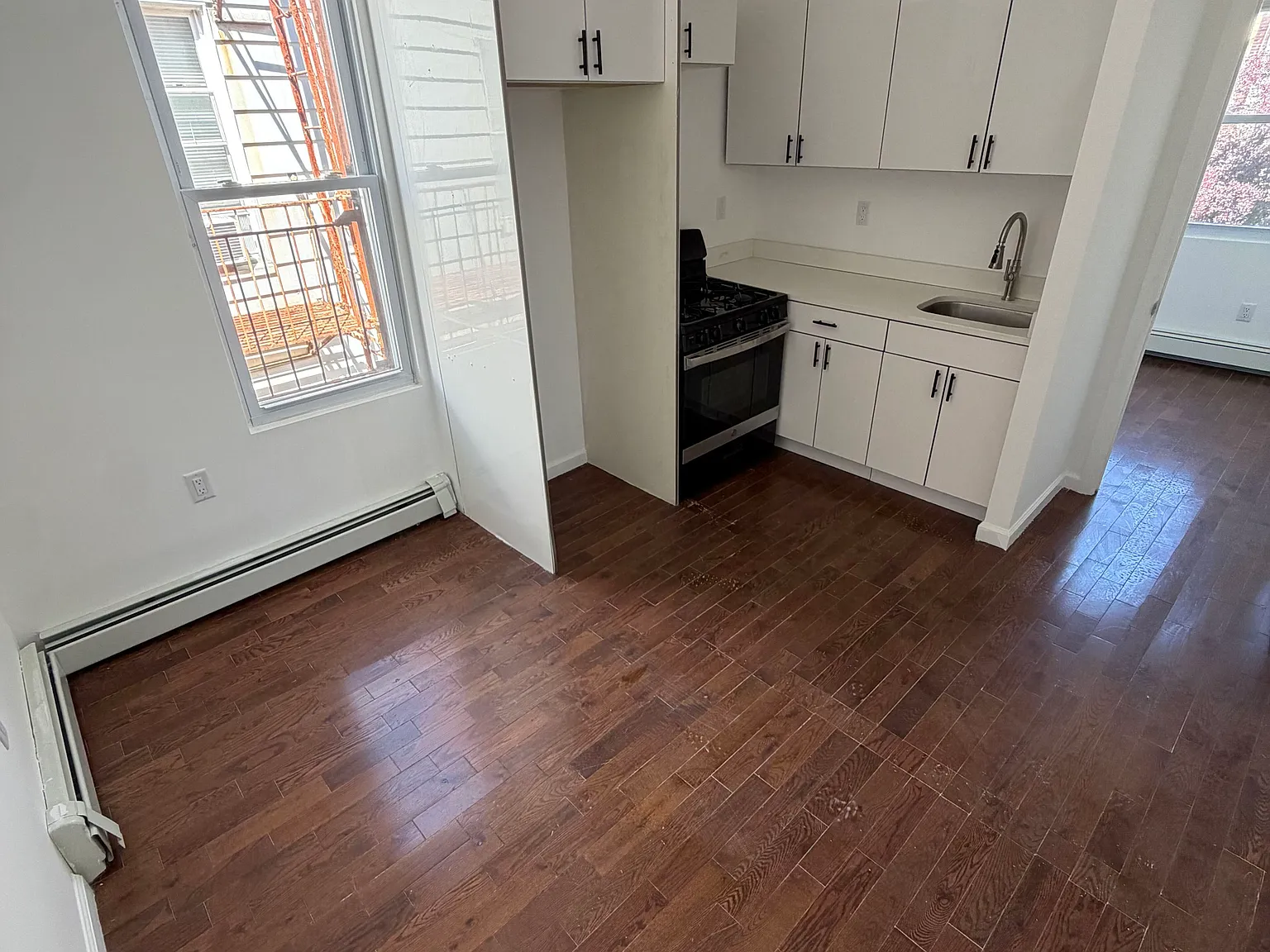2 bed, $2,678 — Photo 3