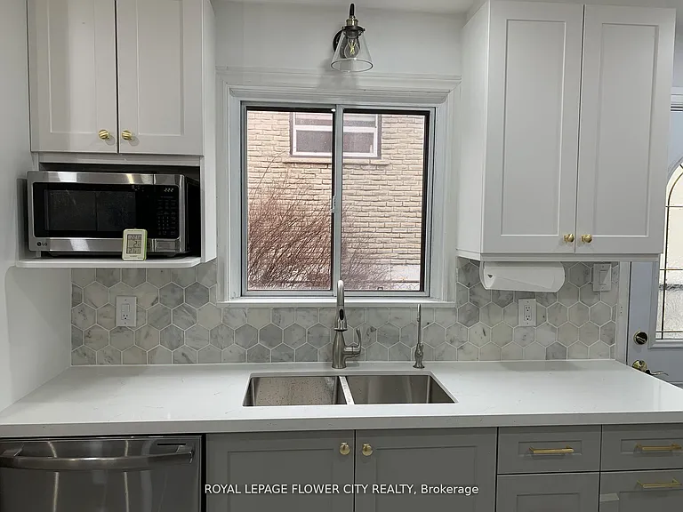 118 Sexton Cres — Photo 14