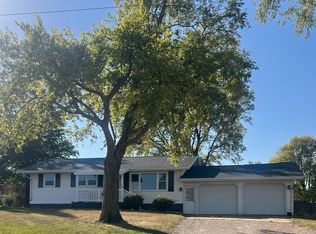 607 Sunset St, Urbana, IA 52345