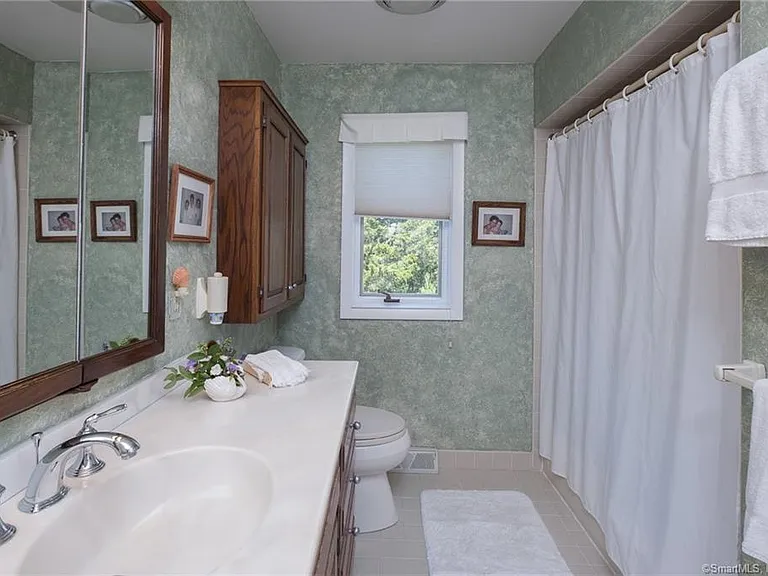 10 Morgan Point — Photo 22