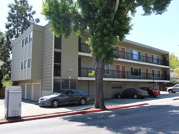 2nd image of 1501 Carmelita Ave APT 8
