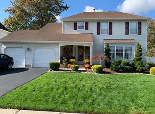 17 Winchester Dr, Howell, NJ 07731