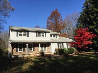 4 Cooper Ln, Chester, NJ 07930