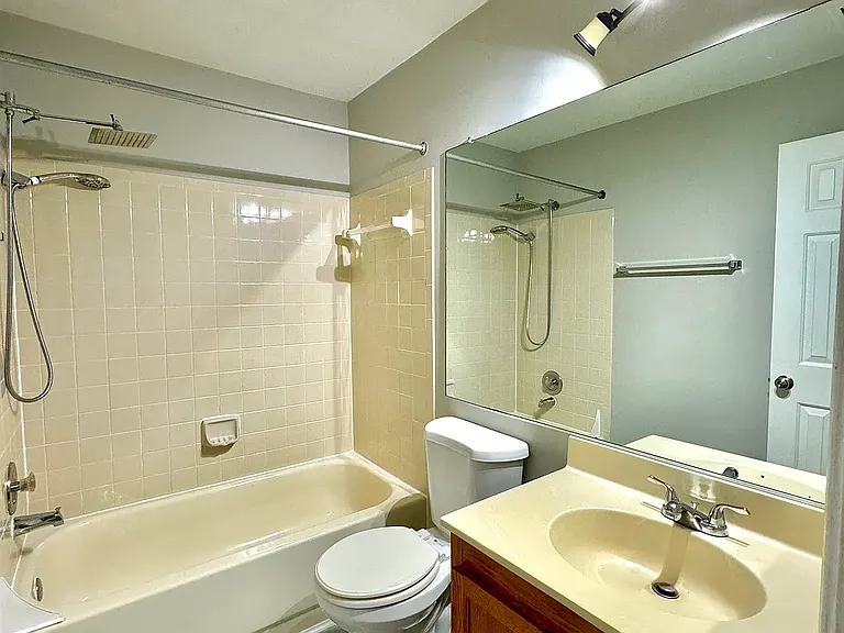 6765 Jenny Leigh Ct — Photo 17