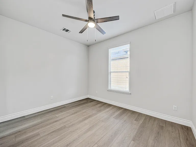 3618 Kennedy Grace Ln — Photo 9