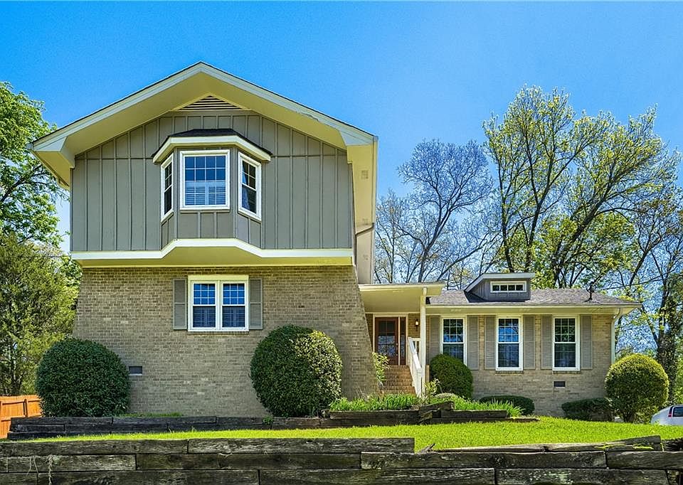 1st image of 2657 Langland Ct NE