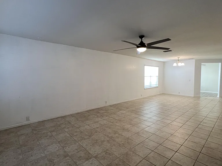 10909 Charreada Trl — Photo 19