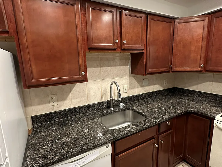 20 Regis Cir — Photo 10