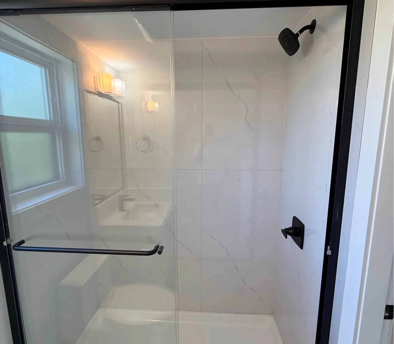 2 bed, 750 sqft, $2,300 — Photo 4